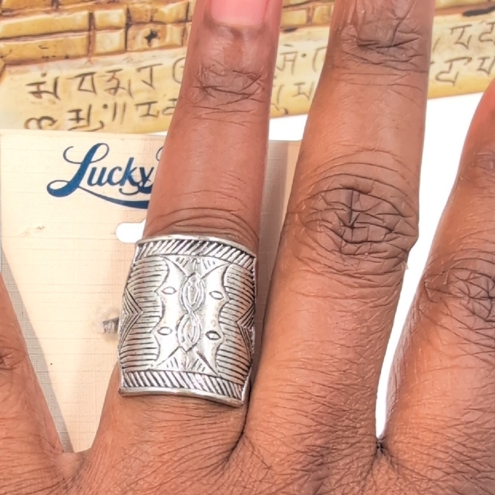 Lucky Brand Intricate Silver Ring - Picture 8 of 8